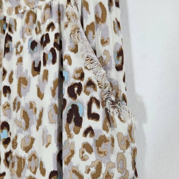 Olivaceous Cream Leopard Print Cropped Joggers with Raw Edge Accents Size Small - Picture 4 of 10